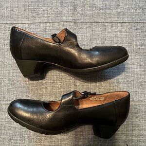 Dansko Diane Mary Jane Leather Heel Size 38 or 7.5-8 Black Like New! Fall Winter